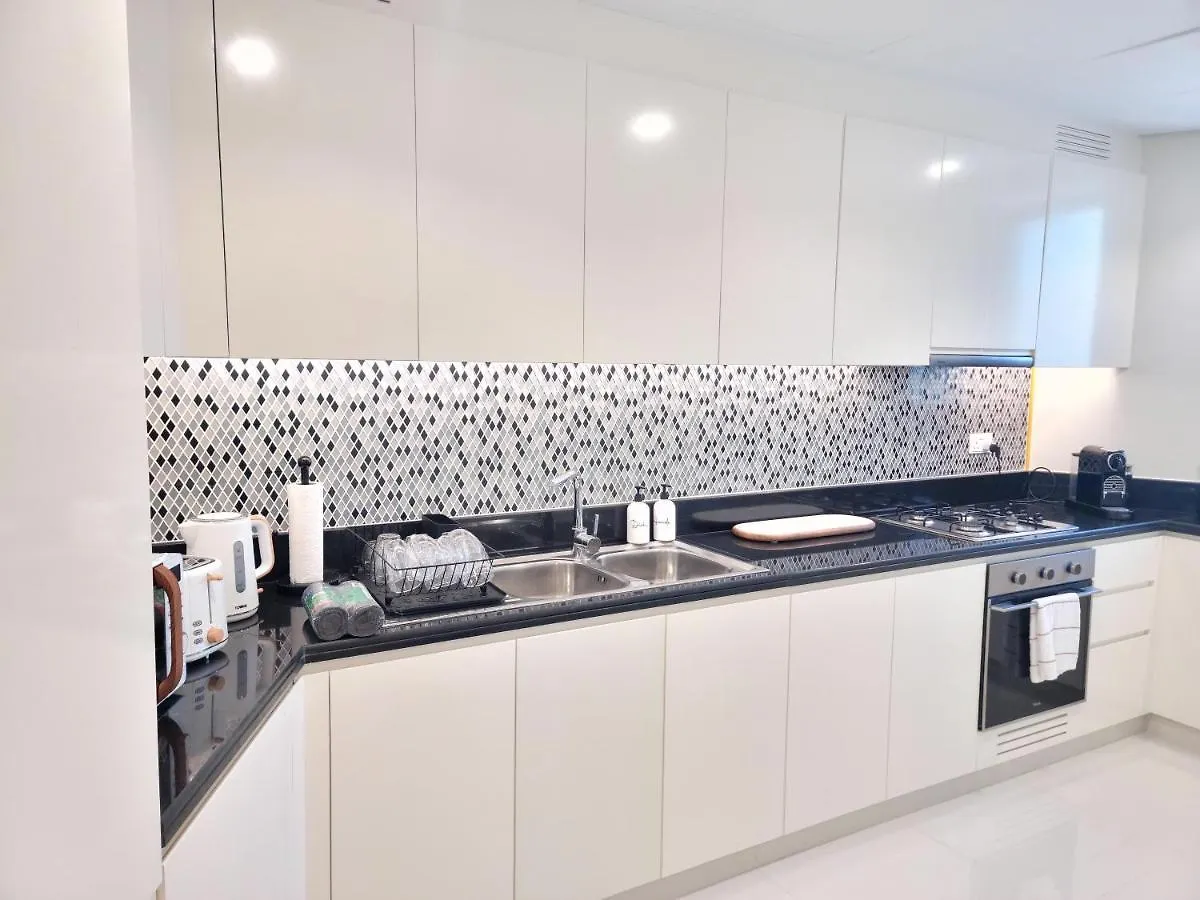 Apartment Reverie Stays - Picturesque & Modern 3Br With Full Burj Khalifa View Dubai