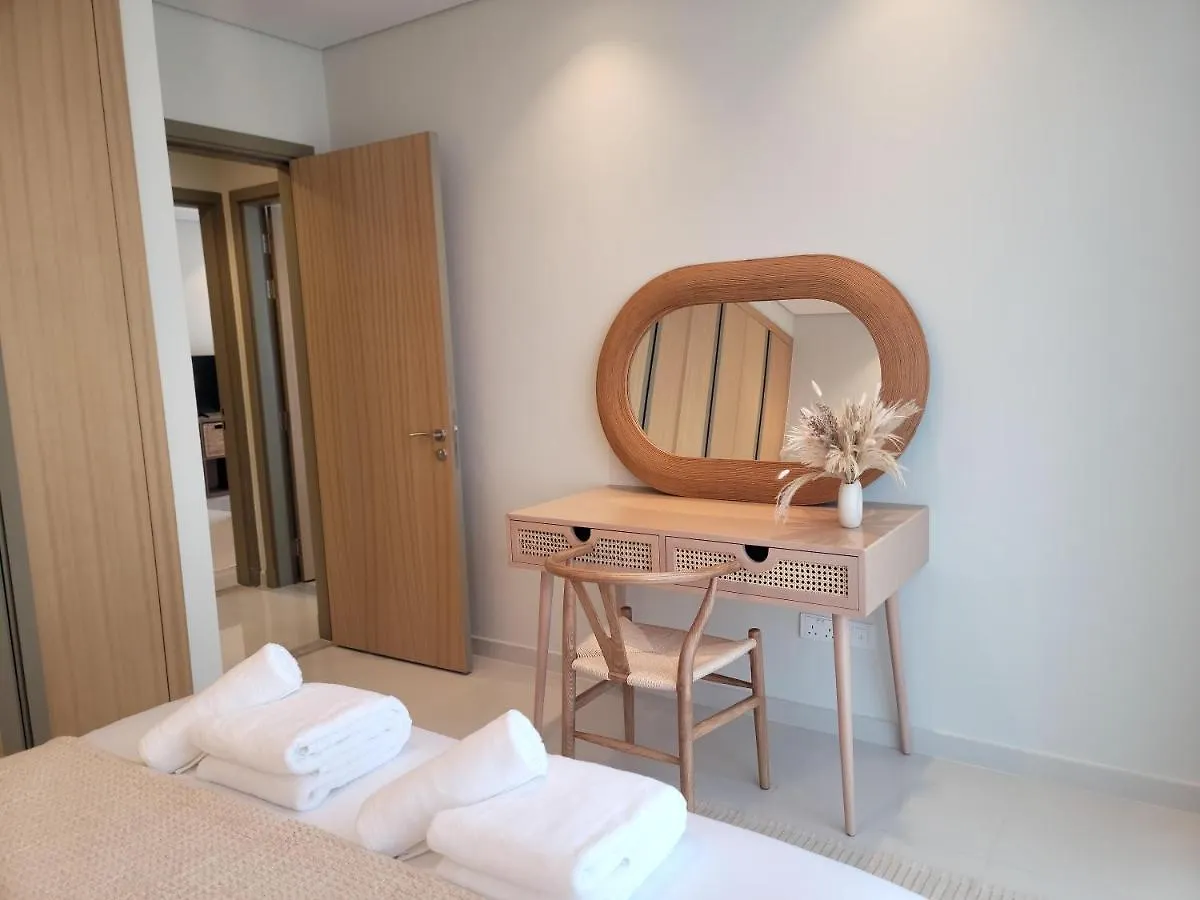 Reverie Stays - Picturesque & Modern 3Br With Full Burj Khalifa View Dubai Apartment